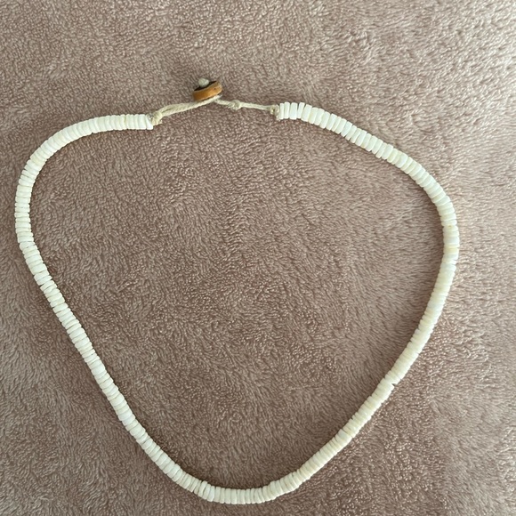 Shell necklaces - Picture 3 of 4